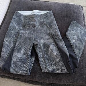Lululemon Athletica Black and White Patterned Leggings